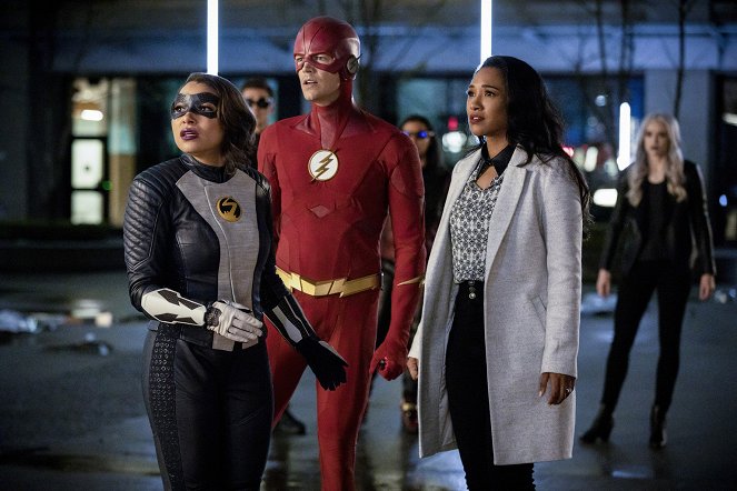 The Flash - Legacy - Filmfotos - Jessica Parker Kennedy, Grant Gustin, Candice Patton