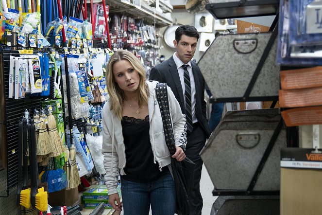 Veronica Mars - Heads You Lose - Photos - Kristen Bell, Max Greenfield