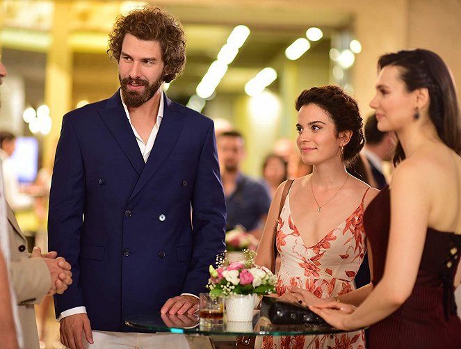 My Sweet Lie - Episode 5 - Photos - Furkan Palalı, Aslı Bekiroğlu