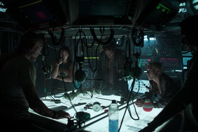 Underwater - Van film - Jessica Henwick, T.J. Miller, Kristen Stewart