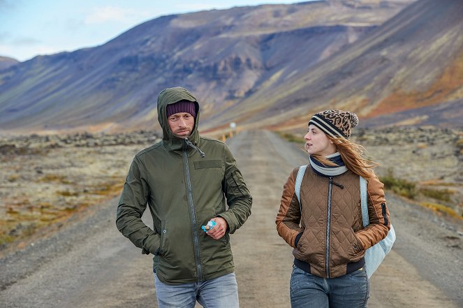 Verliebt auf Island - Film - Benedikt Blaskovic, Julia E. Lenska