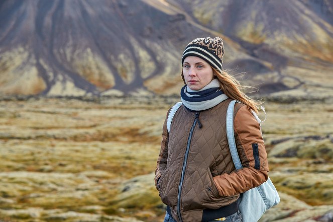Verliebt auf Island - Do filme - Julia E. Lenska