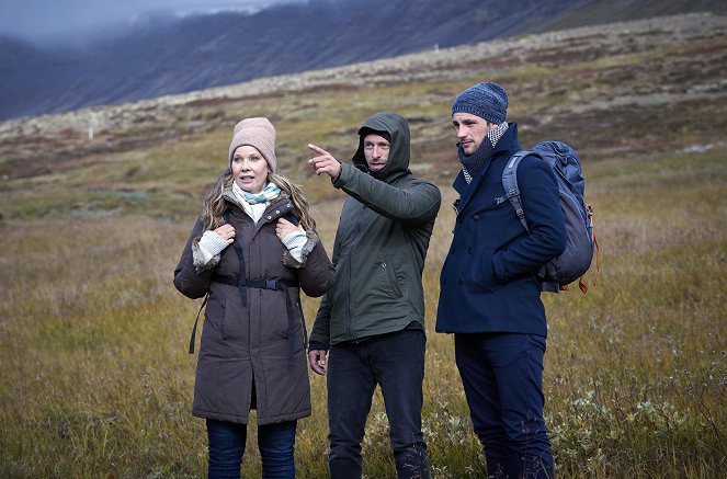 Verliebt auf Island - Filmfotos - Julia E. Lenska, Benedikt Blaskovic, Ferdinand Seebacher