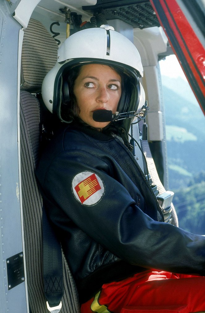 Medicopter 117 – A légimentők - Tűzben edzve - Filmfotók - Julia Cencig