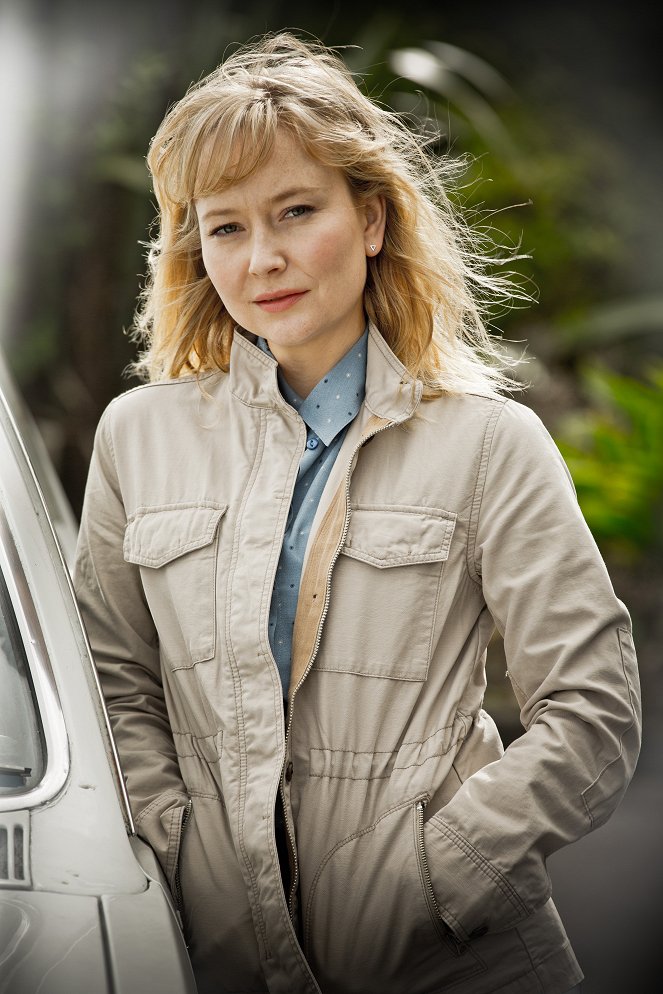 The Brokenwood Mysteries - Season 3 - Promoción - Fern Sutherland