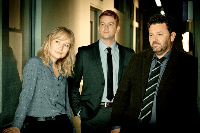 The Brokenwood Mysteries - Season 3 - Promoción - Fern Sutherland, Nic Sampson, Neill Rea