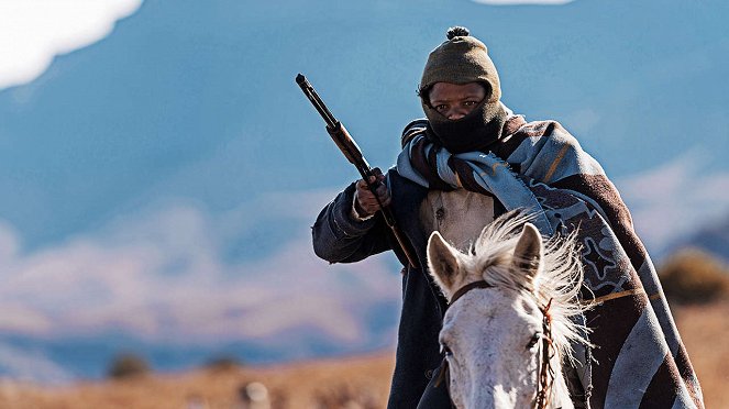 Five Fingers for Marseilles - Filmfotos