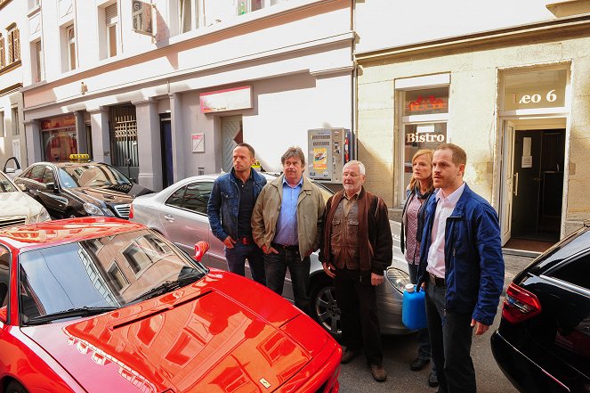 SOKO Stuttgart - Season 6 - Taxi ins Jenseits - Photos - Nina Petri, Marc Ben Puch