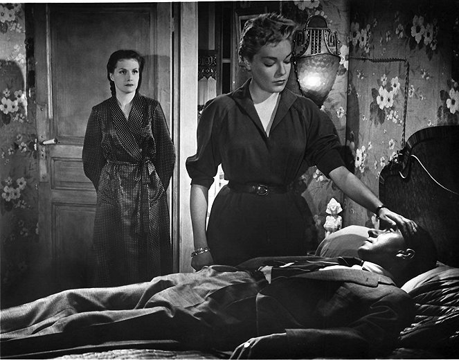 Les Diaboliques - Photos - Véra Clouzot, Simone Signoret, Paul Meurisse