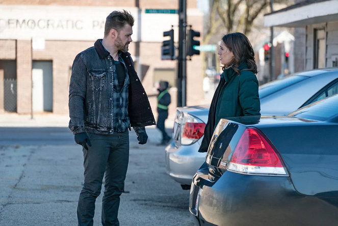 Chicago P.D. - What Could Have Been - Do filme - Patrick John Flueger, Marina Squerciati