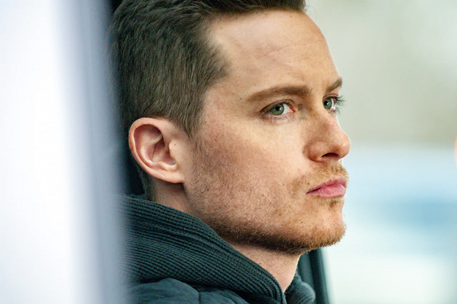 Chicago P.D. - Ties That Bind - Photos - Jesse Lee Soffer