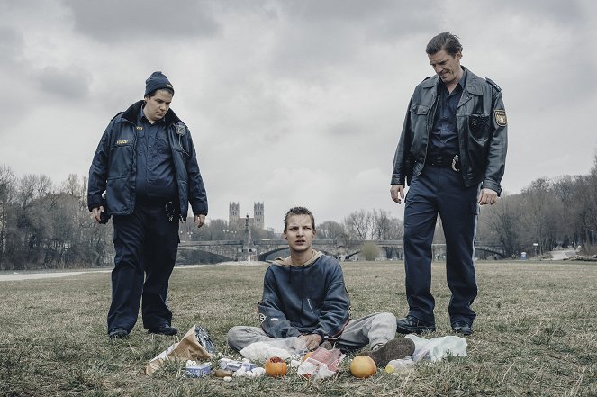 Polizeiruf 110 - Season 48 - Der Ort, von dem die Wolken kommen - Photos - Cem Lukas Yeginer, Dennis Doms, Andreas Bittl