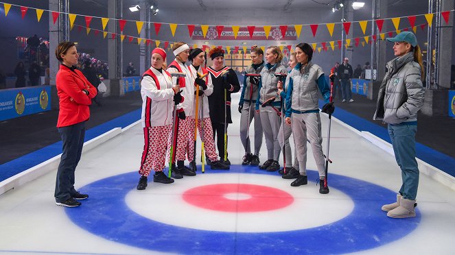 Curling für Eisenstadt - Photos - Maria Simon, Katharina Straßer, Marlene Morreis, Maddalena Hirschal, Veronika Polly, Esther Schweins