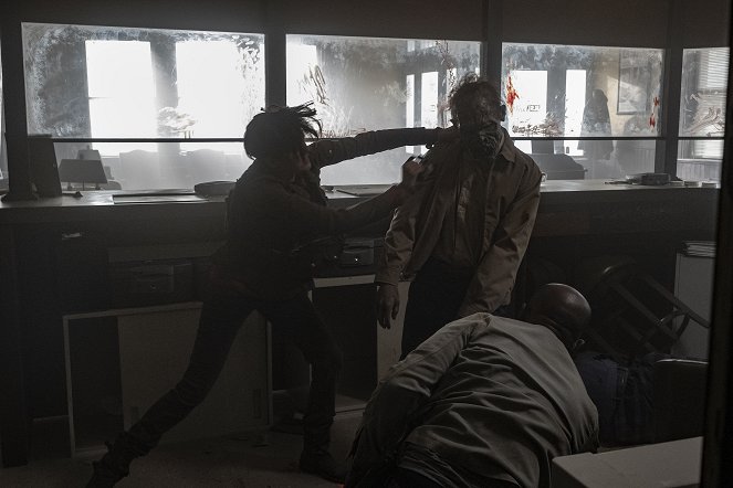 Fear the Walking Dead - You're Still Here - Photos