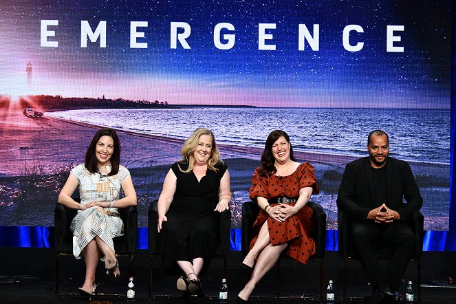 Emergence - Z akcií - The cast and producers of ABC’s “Emergence” address the press at the ABC Summer TCA 2019, at The Beverly Hilton in Beverly Hills, California - Michele Fazekas, Tara Butters, Allison Tolman, Donald Faison