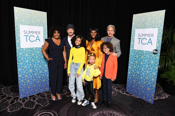 Mixed-ish - Veranstaltungen - The cast and producers of ABC’s “mixed-ish” address the press at the ABC Summer TCA 2019, at The Beverly Hilton in Beverly Hills, California