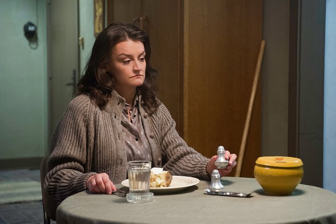 The Americans - Season 5 - IHOP - Photos