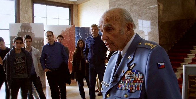 Bojovníci ze Západní a Východní fronty – deníček RAF - De la película