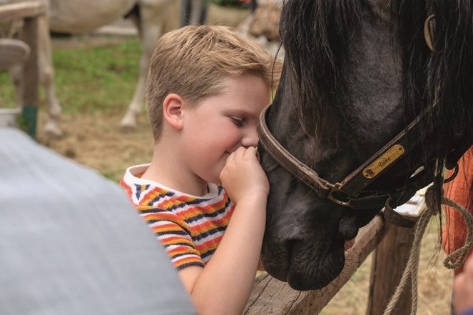 The Boy Needs Some Fresh Air - Photos - Julius Weckauf