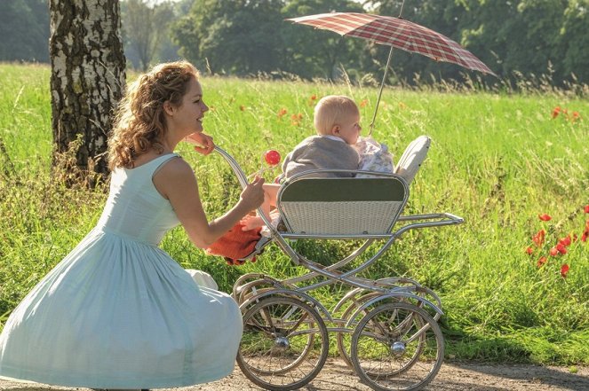 Ten kluk potřebuje na vzduch - Z filmu - Luise Heyer