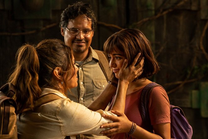 Dora a ztracené město - Z filmu - Eva Longoria, Michael Peña, Isabela Merced