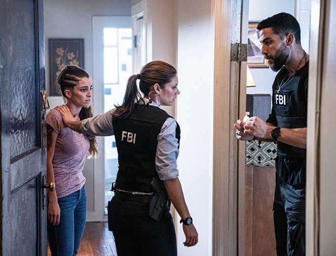 FBI: Special Crime Unit - Season 2 - Little Egypt - Photos - Missy Peregrym, Zeeko Zaki