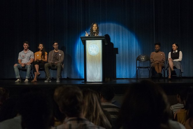 Tote Mädchen lügen nicht - Wer atmet, ist ein Lügner - Filmfotos - Alisha Boe, Michele Selene Ang