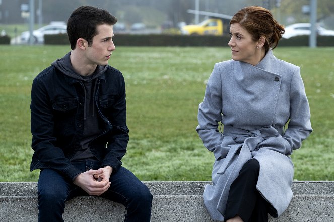 13 Reasons Why - Season 3 - The World Closing In - Photos - Dylan Minnette, Kate Walsh