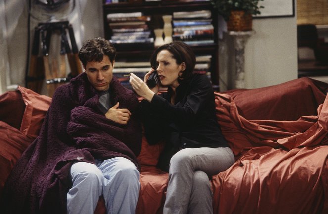 Will & Grace - Season 1 - Grace, Replaced - Photos - Eric McCormack, Molly Shannon