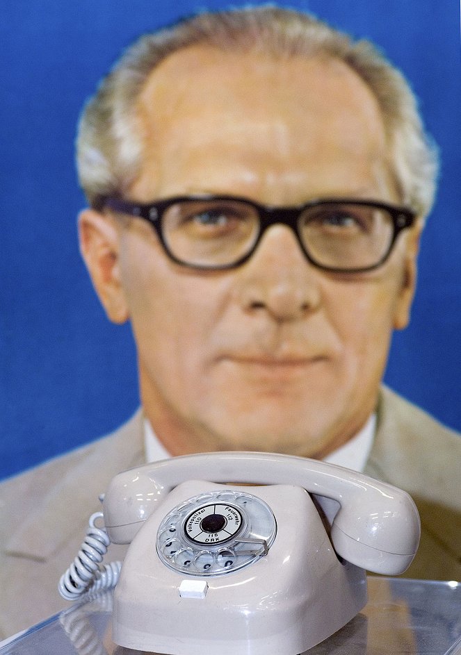 Fasse dich kurz - Telefonieren in der DDR - Filmfotos