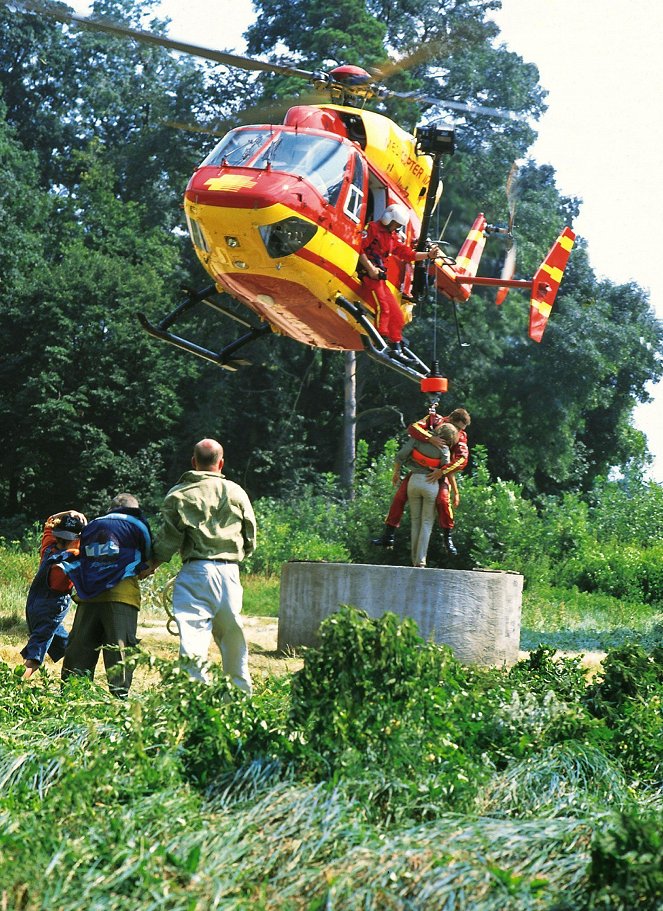 Medicopter 117 - Jedes Leben zählt - Die Geiselnahme - Van film