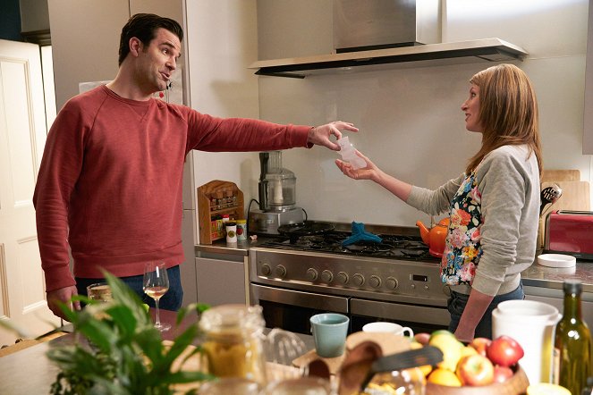 Catastrophe - Season 3 - Episode 1 - Z filmu - Rob Delaney, Sharon Horgan