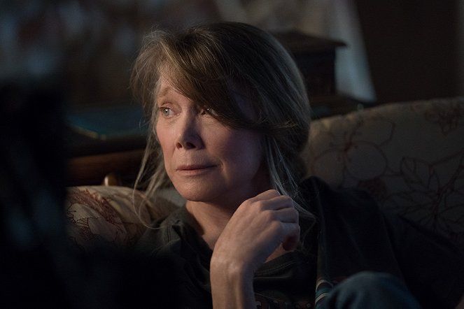 Homecoming - Pineapple - De la película - Sissy Spacek