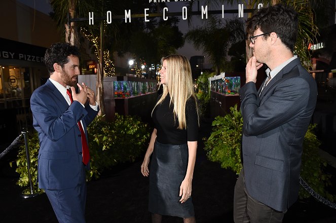Homecoming - Season 1 - Eventos - Premiere of Amazon Studios' 'Homecoming' at Regency Bruin Theatre on October 24, 2018 in Los Angeles, California
