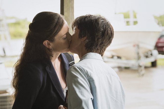 One Mississippi - Season 2 - Kiss Me and Smile For Me - Do filme