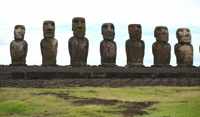 Treasures Decoded - Easter Island Heads - Photos
