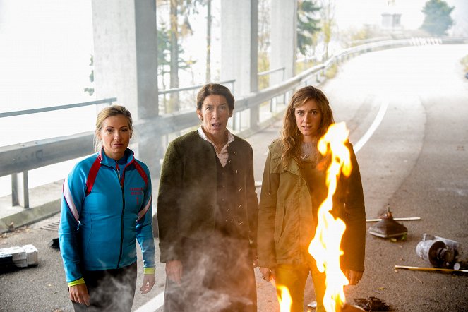 Vier Frauen und ein Todesfall - Kehraus - Z filmu - Martina Poel, Adele Neuhauser, Miriam Stein