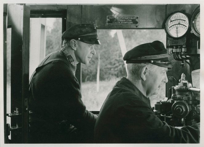 Tåg 56 - Filmfotos - Anders Henrikson, Hugo Björne