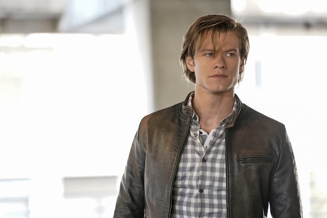 MacGyver - Seeds + Permafrost + Feather - De la película - Lucas Till