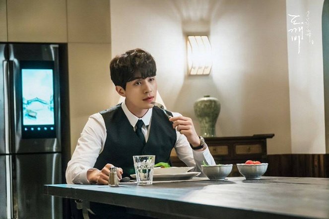 Sseulsseulhago charanhasindoggaebi - Lobbykarten - Lee Dong-wook