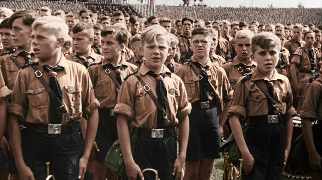 Hitler Youth: Nazi Child Soldiers - Z filmu