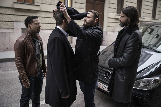 Ransom - Season 2 - A Free Man in Paris - Photos - Brandon Jay McLaren