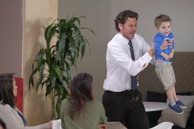 Mr. Mom - Pilot - Film - Hayes MacArthur, Cary Christopher