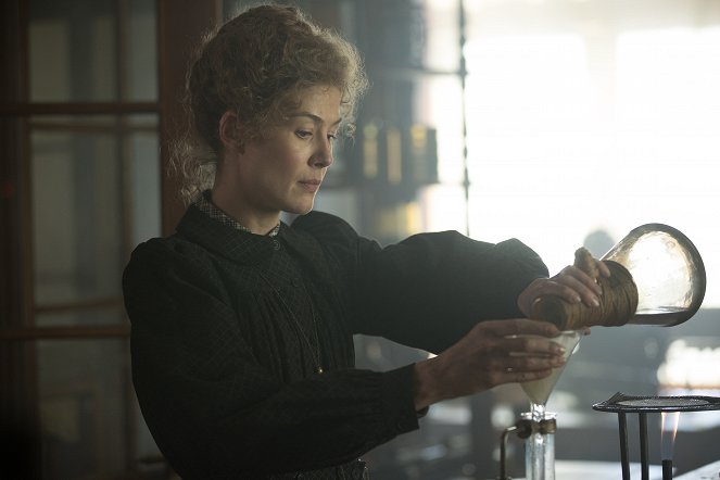 Madame Curie - De la película - Rosamund Pike