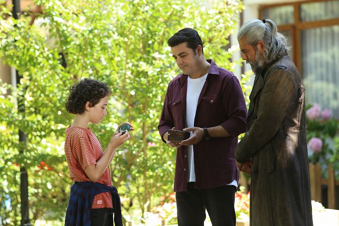 Tozkoparan - Episode 12 - Photos - Özgür Ege Nalcı, Burak Kut, Yusuf Gökhan Atalay