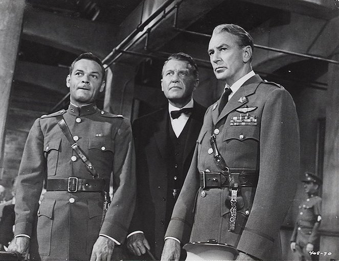 The Court-Martial of Billy Mitchell - Filmfotók - James Daly, Ralph Bellamy, Gary Cooper