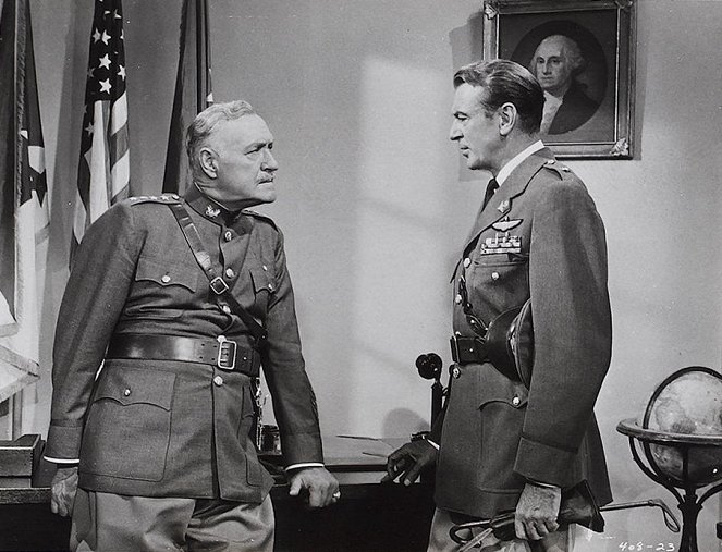 The Court-Martial of Billy Mitchell - Do filme - Gary Cooper