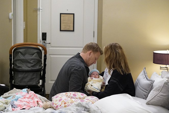 Grey's Anatomy - Season 16 - Nothing Left to Cling To - Photos - Kevin McKidd