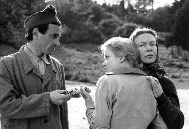 Le Passage du Rhin - Van film - Charles Aznavour, Cordula Trantow, Ruth Hausmeister