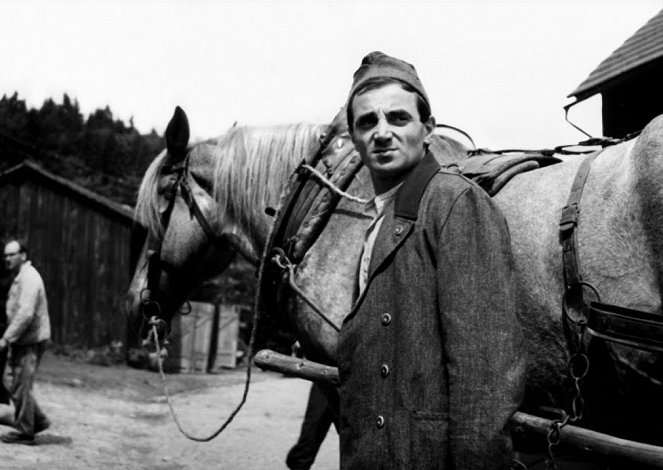 Le Passage du Rhin - Van film - Charles Aznavour